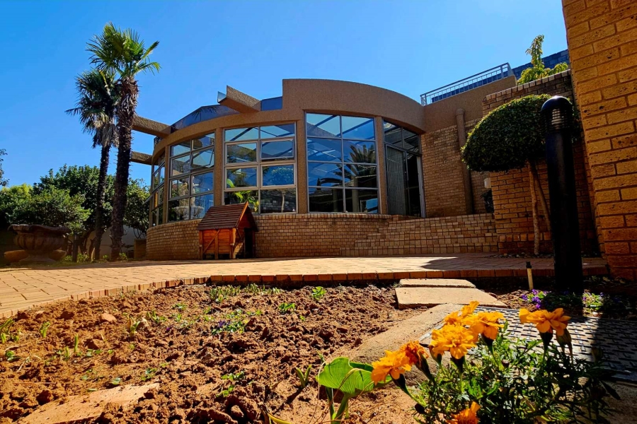4 Bedroom Property for Sale in Heuwelsig Free State